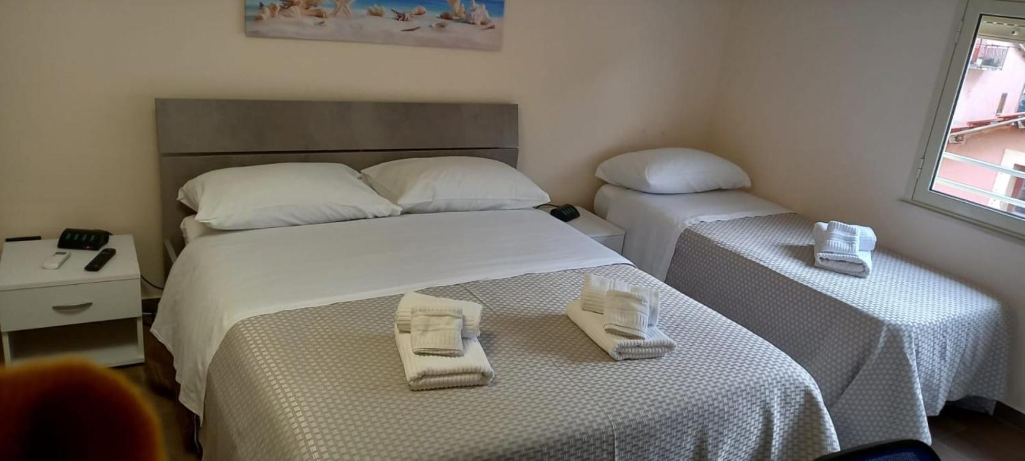 B&B Omnia Scilla Luaran gambar